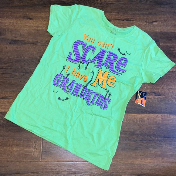 NEW WOMEN’S HALLOWEEN TEE TSHIRT SZ M 8-10 YOU CAN’T SCARE ME I HAVE GRANDKIDS - Picture 2 of 7